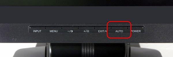 panel s knopkami